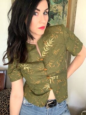 Vintage Olive Green Botanical Short-Sleeve Button Front Top